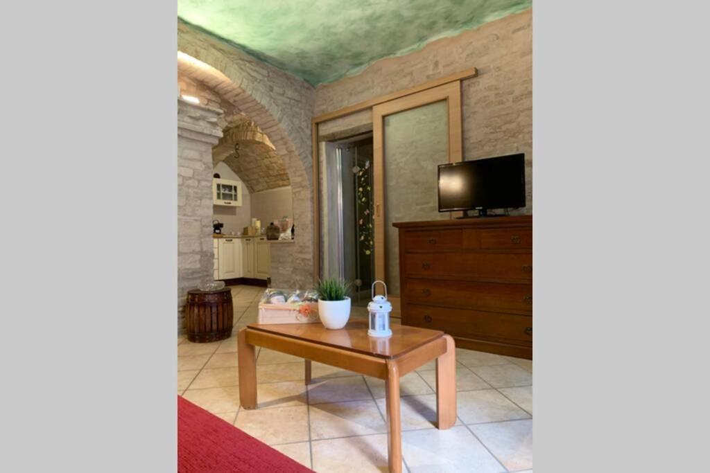 La Grotta - Casa Con Grotta Sotterranea Apartamento Monterubbiano Exterior foto